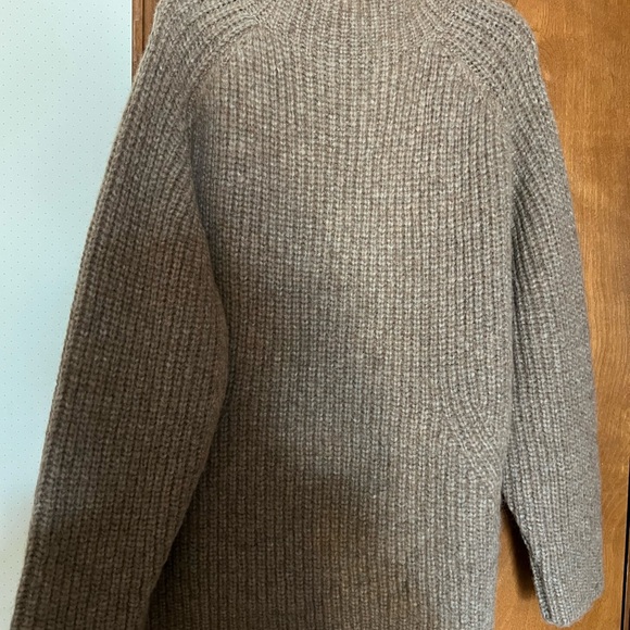 Cozy Beige Turtleneck Sweater for Women - Picture 5 of 7